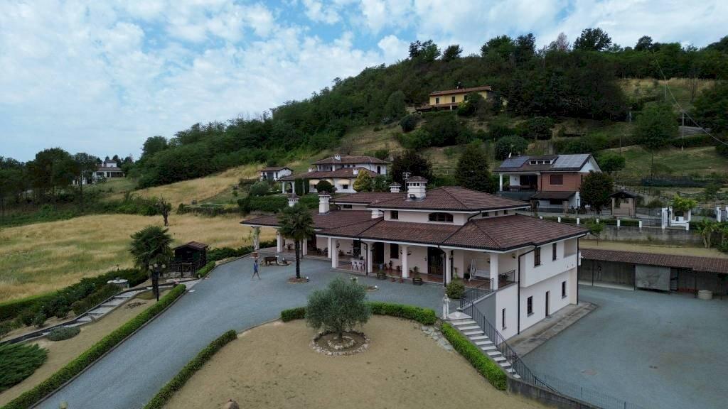 Villa in Strada Vecchia d'Asti, Nizza Monferrato