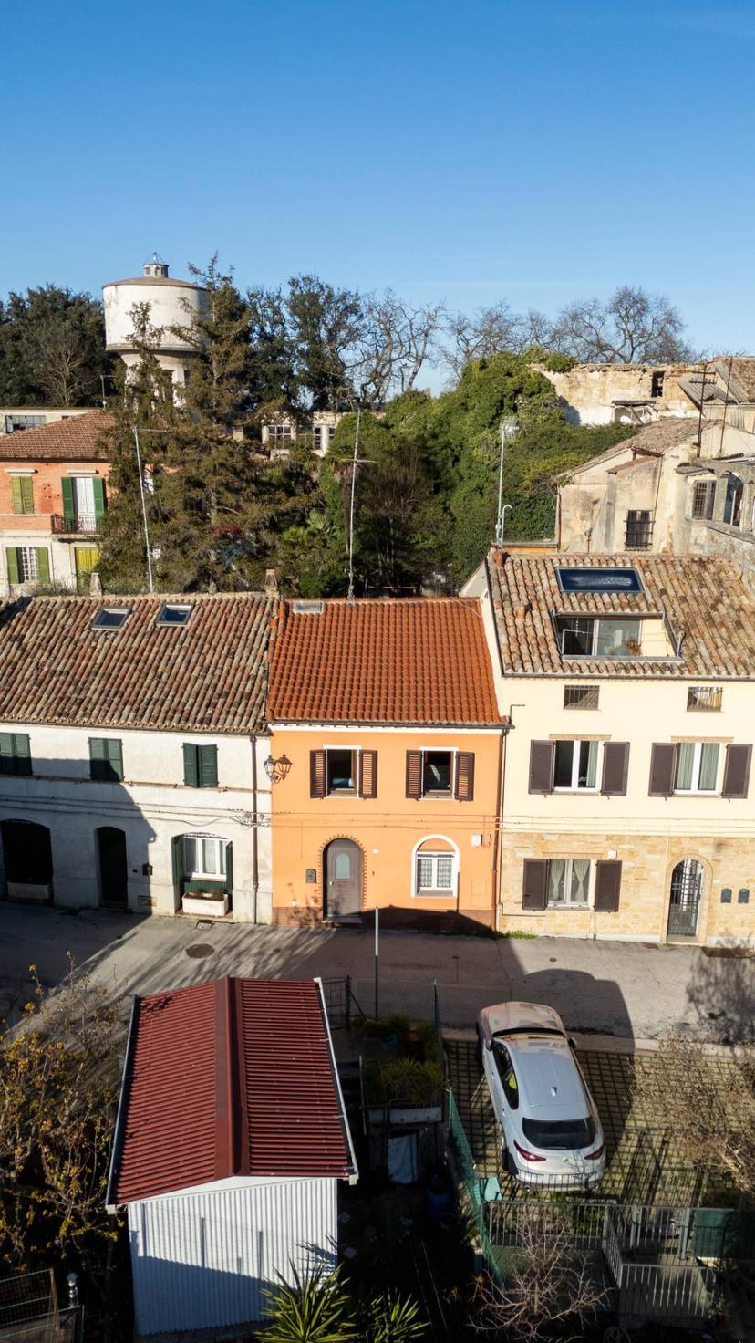 Casa indipendente in Via Enrico Iacomini 37, Camerano — foto 4 di 5