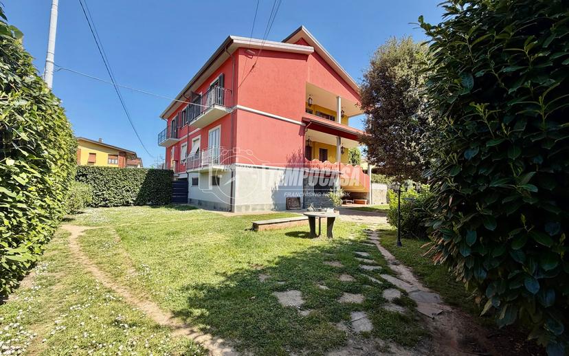 Villa in Via a. Moro 73, Villafranca in Lunigiana — foto 2 di 5