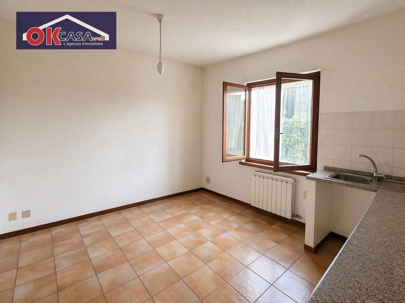 Casa indipendente in Via Tacconi, Pastrengo — foto 2 di 5