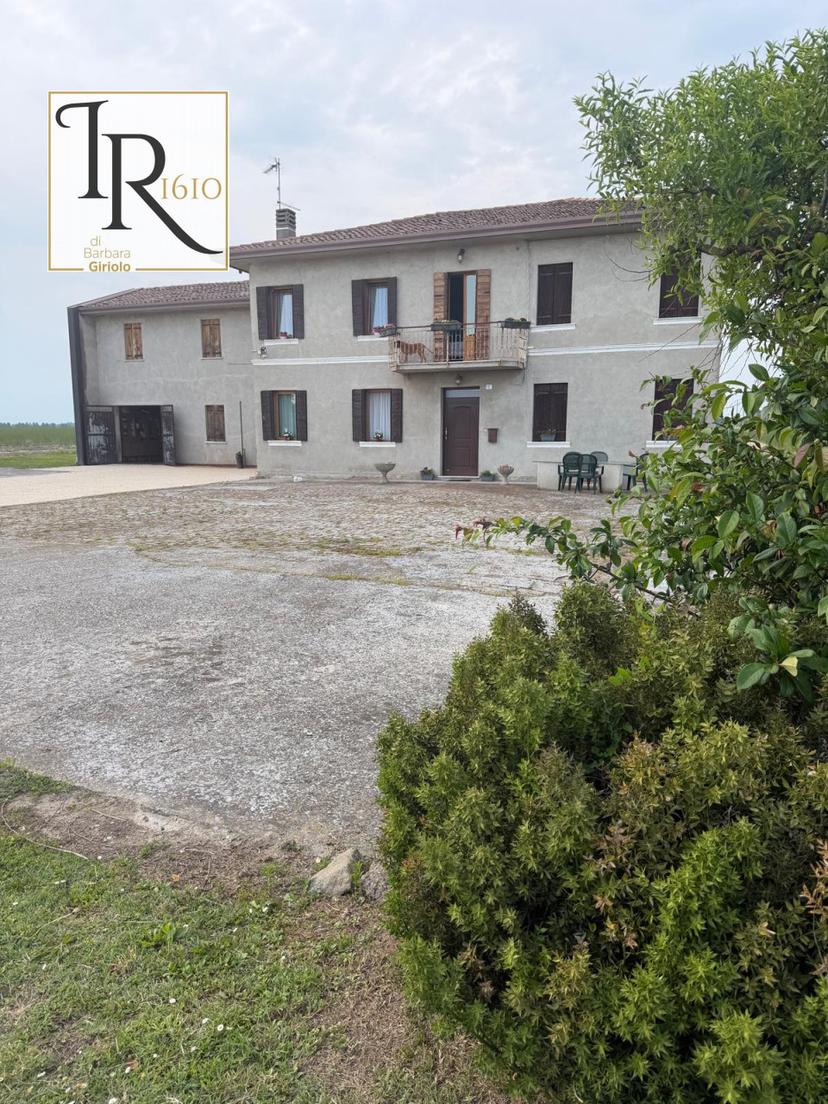 Casa indipendente, Sant'Urbano — foto 3 di 5