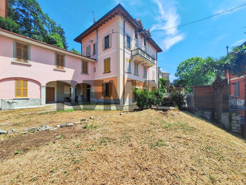 Bilocale in Via Saltrio 9, Viggiù — foto 3 di 5