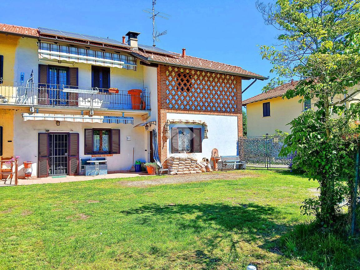 Casa indipendente in Via delle Cascine 10, Sesto Calende