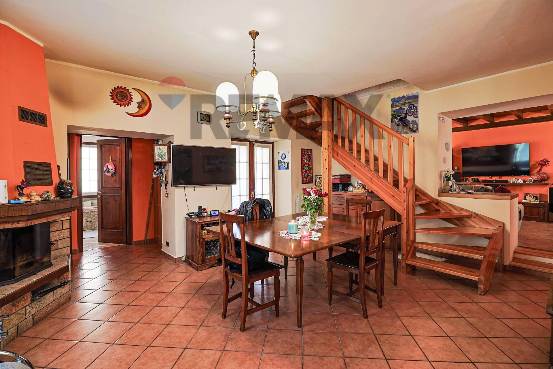 Casa indipendente in Via Nazario Sauro 18, Cittiglio