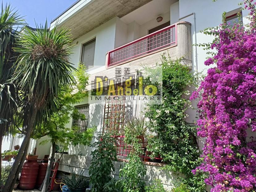 Quadrilocale in Via Lombardi, Offida — foto 2 di 5