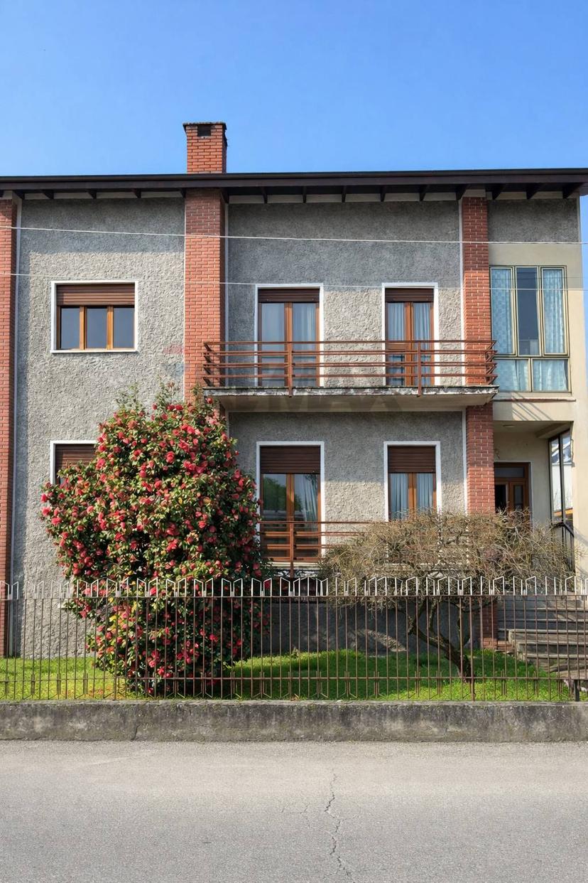Casa indipendente in Via Lunati 12, Carpignano Sesia — foto 3 di 5