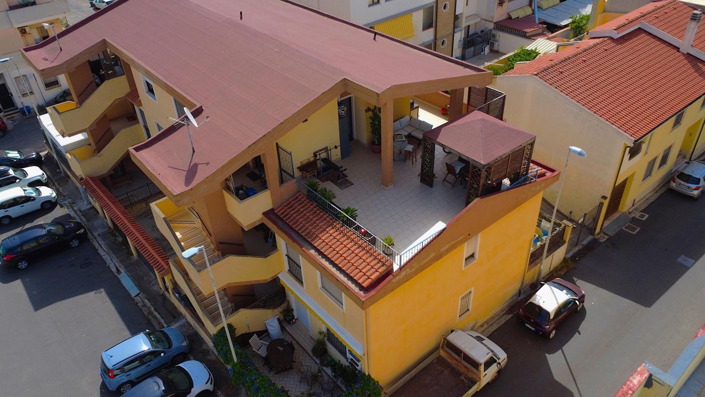 Trilocale in Via Capocaccia , Monserrato