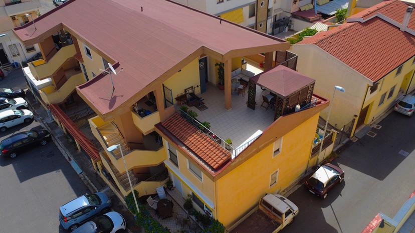 Trilocale in Via Capocaccia , Monserrato