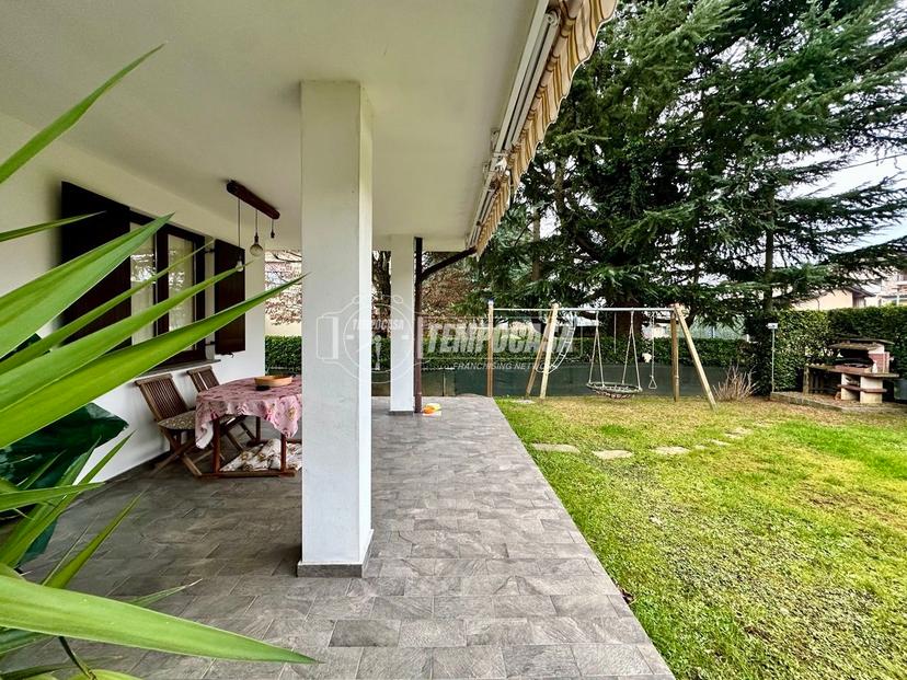 Villa a schiera in Via XXV Aprile 86, Lesmo — foto 2 di 5