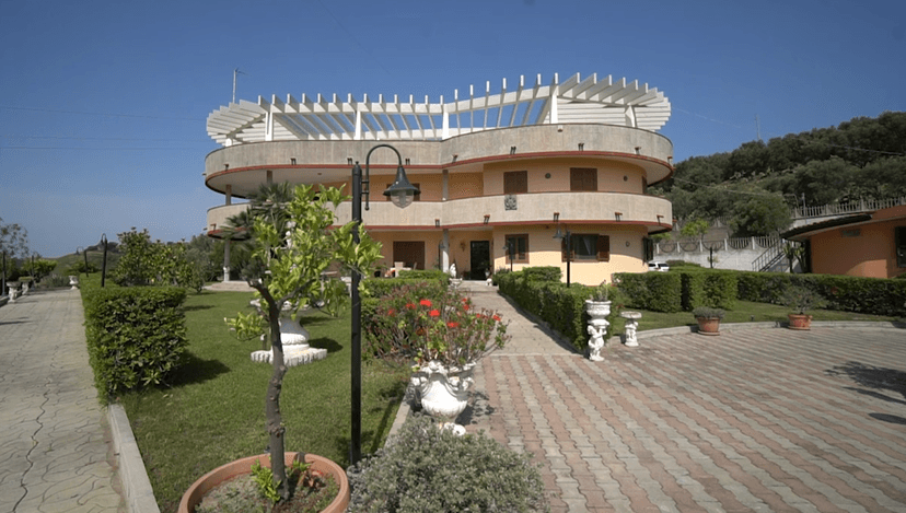 Villa in Via dei Carpini 1, Crotone — foto 3 di 5