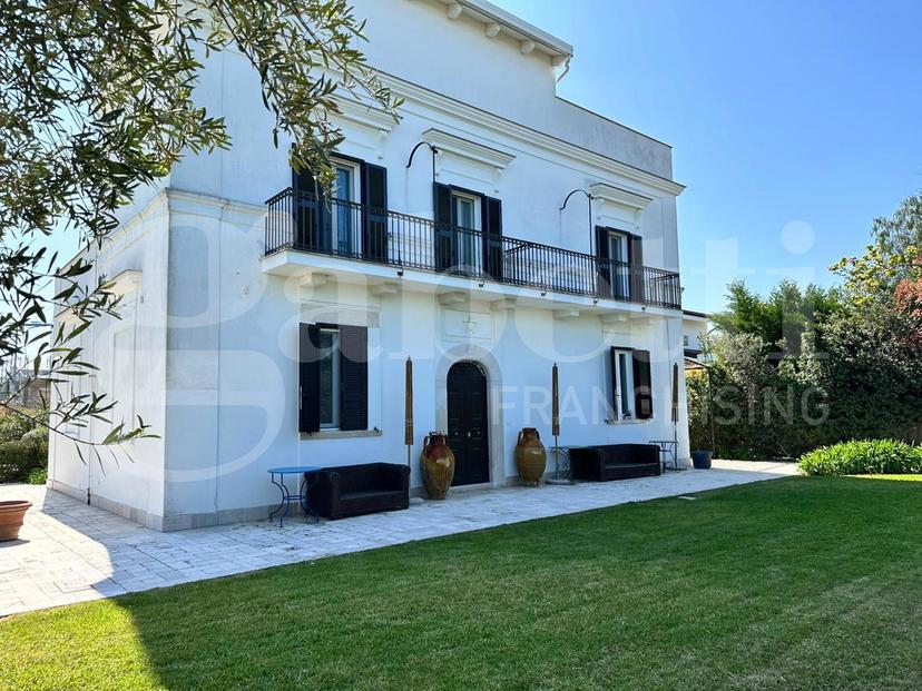 Villa in Via Martiri di Palermo, Trani — foto 2 di 5