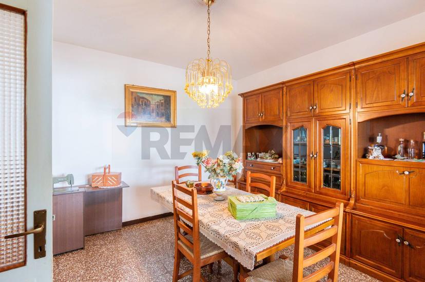 Trilocale in Strada della Villa 48, Tizzano Val Parma — foto 3 di 5