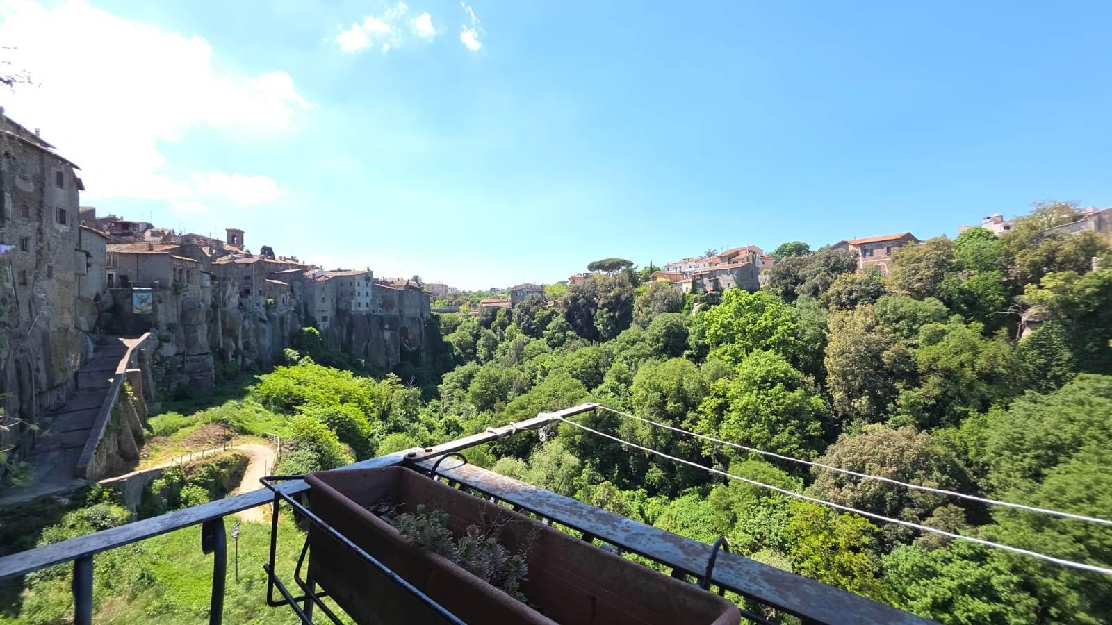 Appartamento in Via Santa Rosa, Vitorchiano