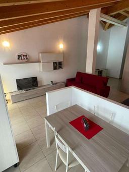 Loft in Via Aldo Moro  22, Travedona-Monate