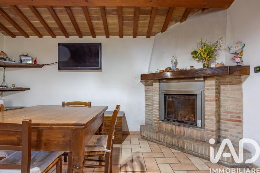 Villa in Frazione Montevecchio 147, Pergola — foto 4 di 5