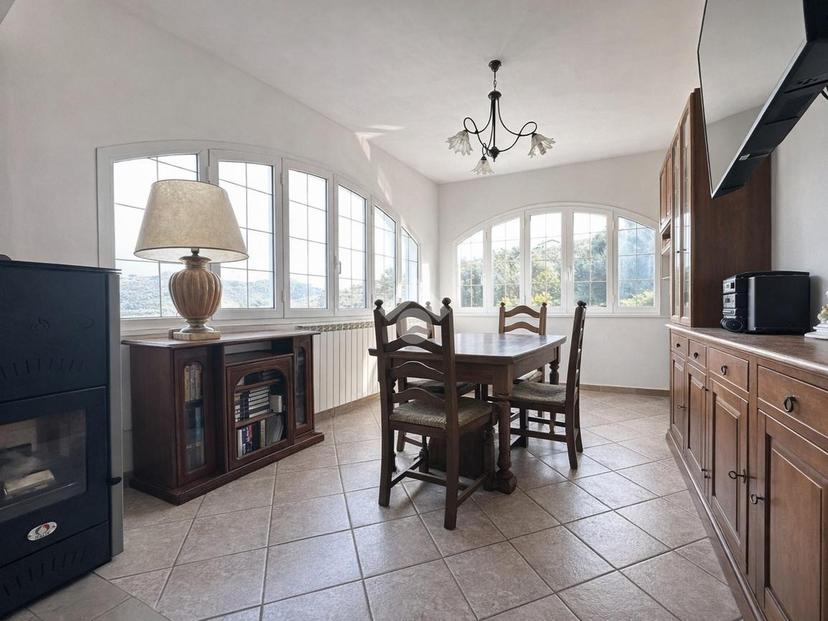 Villa in Via Monsignor Bartolomeo Tornatore 49, Dolceacqua — foto 2 di 5