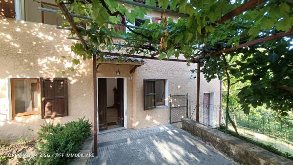 Terratetto unifamiliare in Via Roma, Pieve Torina — foto 3 di 5