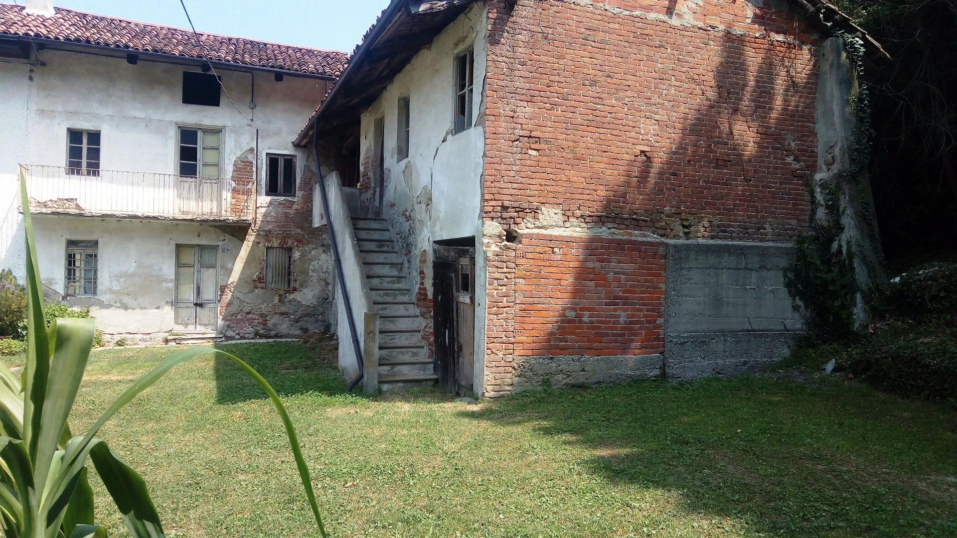 Casa indipendente in Via Mongreno 22, Pino Torinese