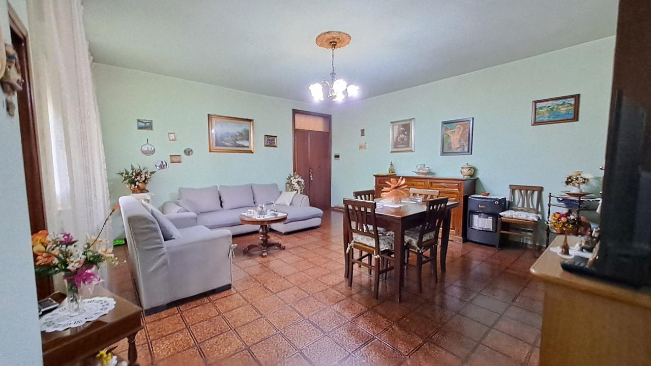 Trilocale, Tuoro sul Trasimeno