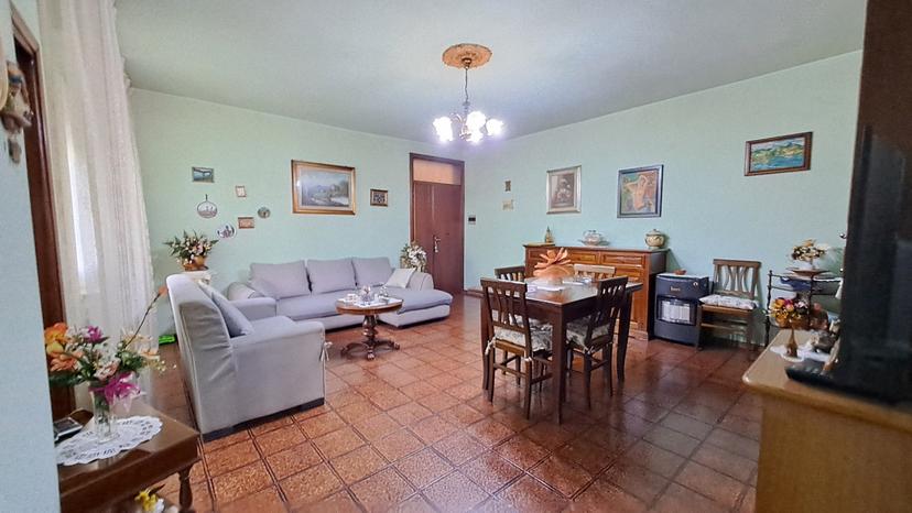 Trilocale, Tuoro sul Trasimeno