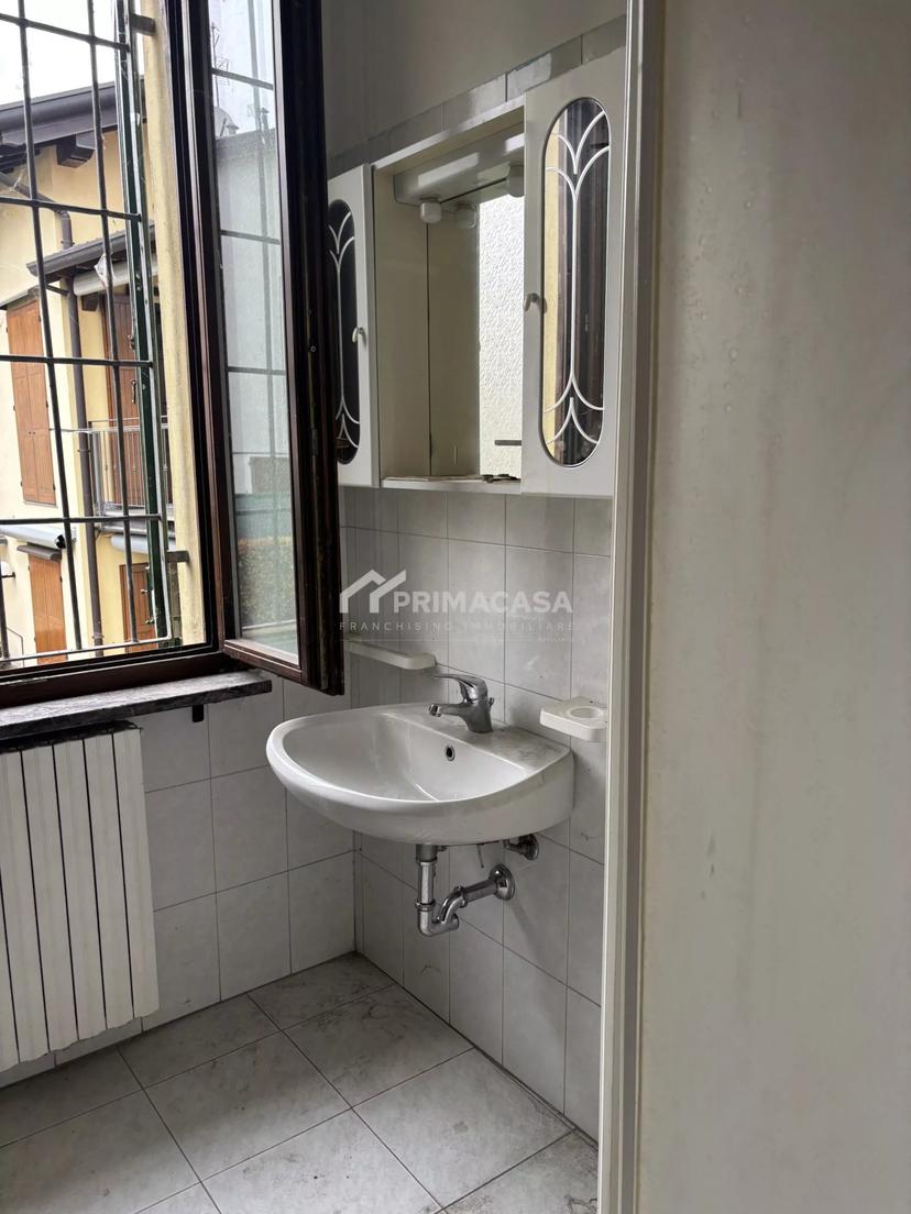Monolocale, Vimercate
