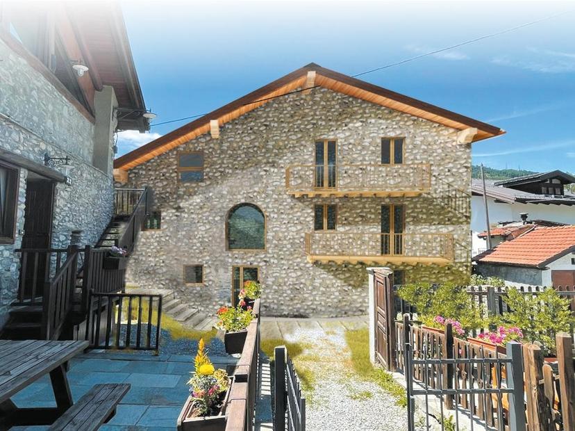 Baita in Borgata San Marco, Oulx — foto 2 di 5