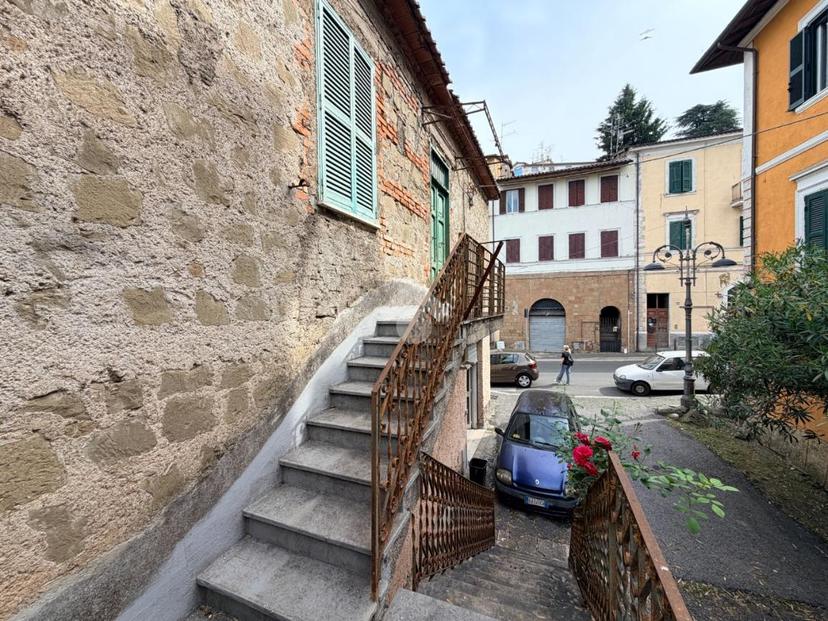 Trilocale in Via Cavour 12, Cave — foto 3 di 5