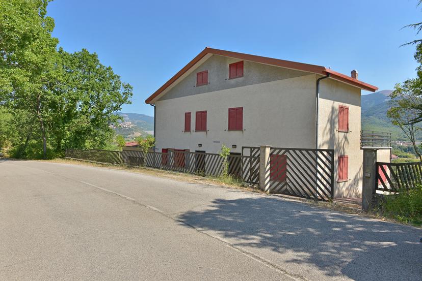 Villa, Marsico Nuovo — foto 2 di 5