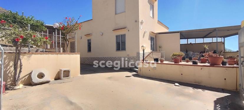 Casa indipendente in Via Alberto d'Angelo 2, Valderice — foto 2 di 5