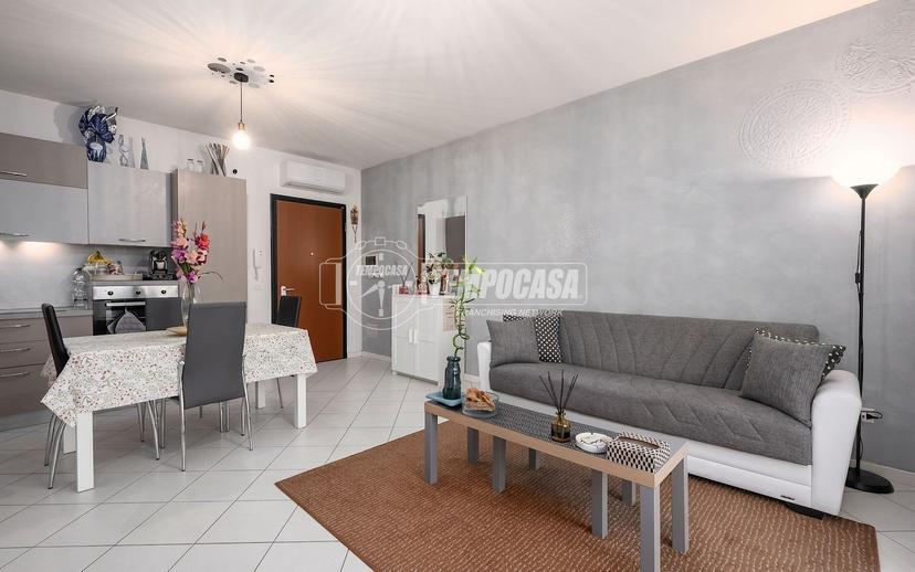 Trilocale in Via Meuccio Ruini, Reggio nell'Emilia — foto 3 di 5