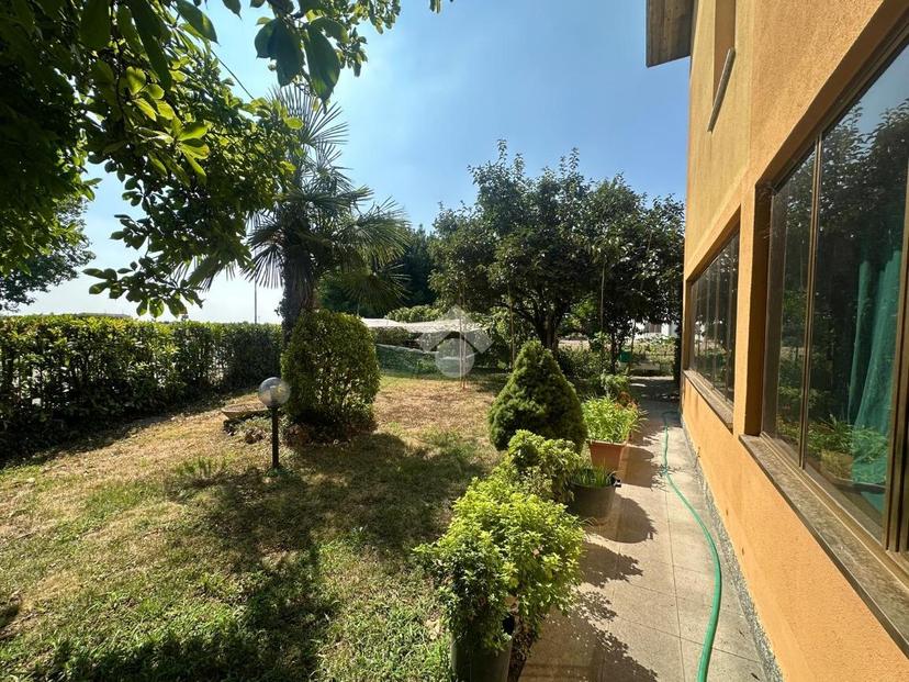 Villa in Via Locatelli 64, Martinengo — foto 4 di 5
