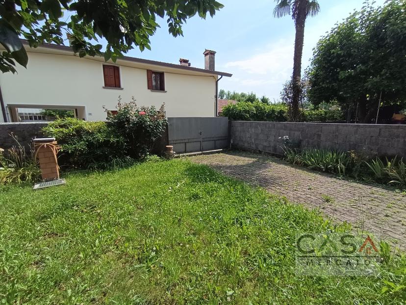 Casa indipendente in Via Toffoli Nr.108, Fanna — foto 3 di 5