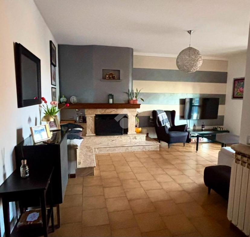 Trilocale in Via Caduti Piazza Loggia 23, Rezzato — foto 3 di 5