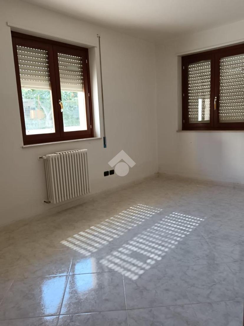 Trilocale in Viale della Repubblica 76, Cassano delle Murge — foto 3 di 5