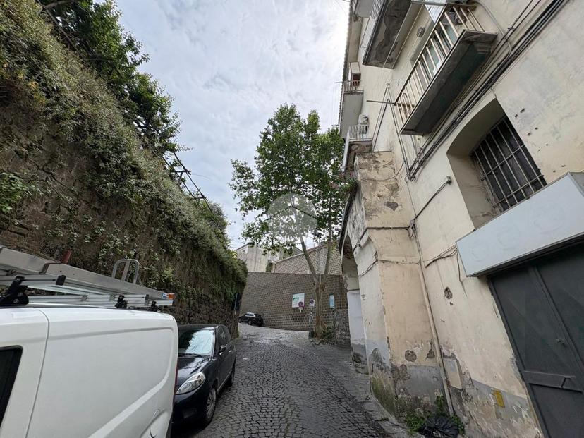 Trilocale in Vico Spagnuolo a Quisisana 2, Castellammare di Stabia — foto 5 di 5