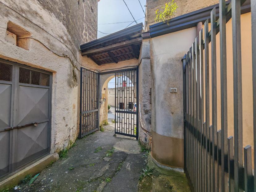 Casa indipendente in Via Nino Bixio, Caserta — foto 4 di 5
