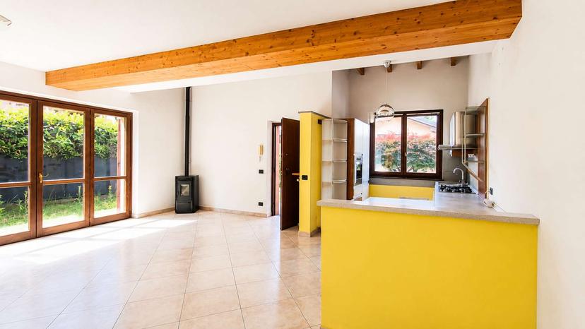 Villa unifamiliare in Via Brugnoni  30, Besozzo — foto 2 di 5