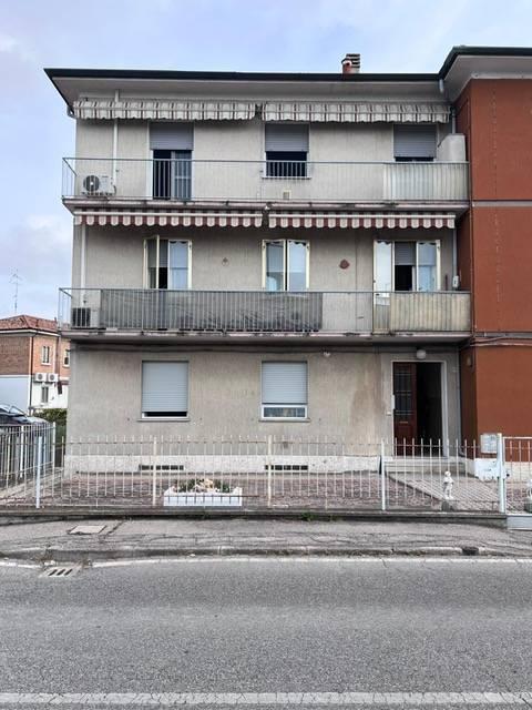 Trilocale in Via Briosi 9, Ferrara