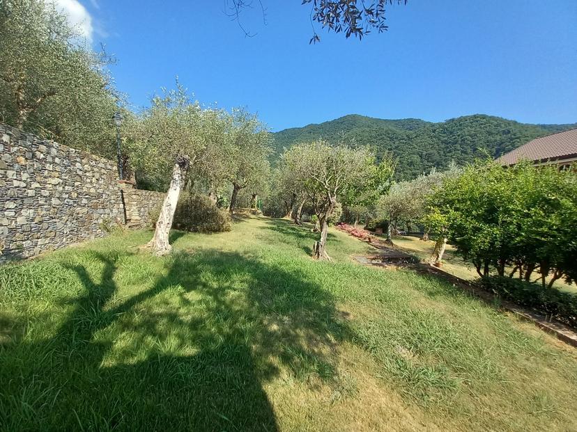 Porzione di casa, Avegno