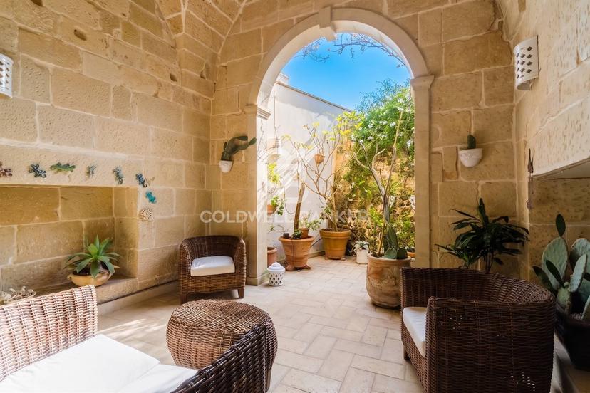 Casa indipendente in Via Dante Alighieri, Melpignano — foto 2 di 5