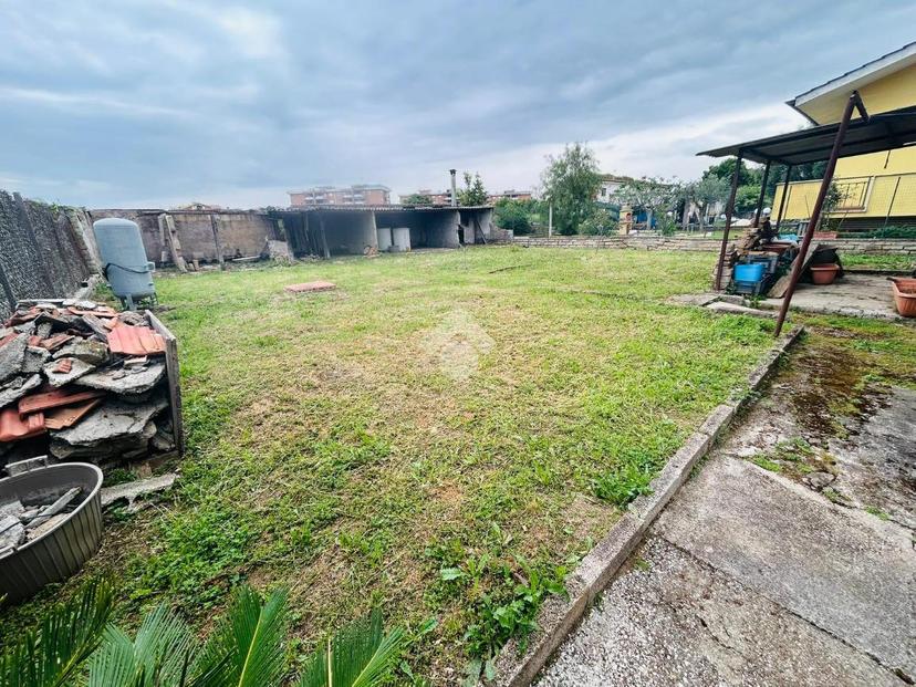 Casa indipendente in Via Catanzaro 15, Aprilia — foto 2 di 5