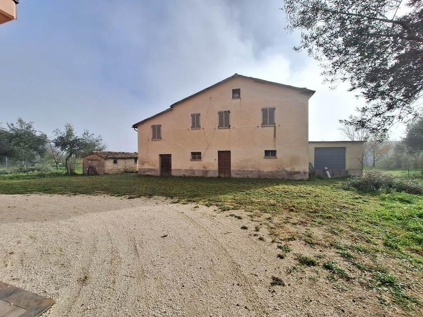 Casa colonica, San Severino Marche — foto 3 di 5