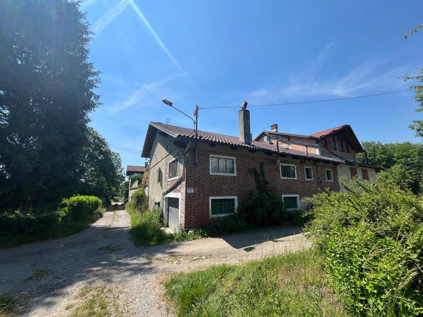 Casa indipendente in Strada Raviola, 2, Bairo — foto 3 di 5