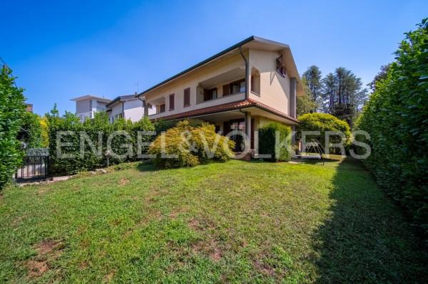 Villa a schiera in Via Enrico Caprera 11, Saronno