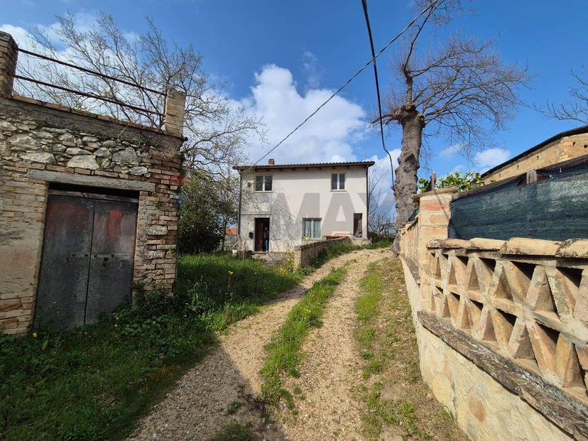 Casa indipendente in Via Nevi 257, Giuliano Teatino — foto 3 di 5