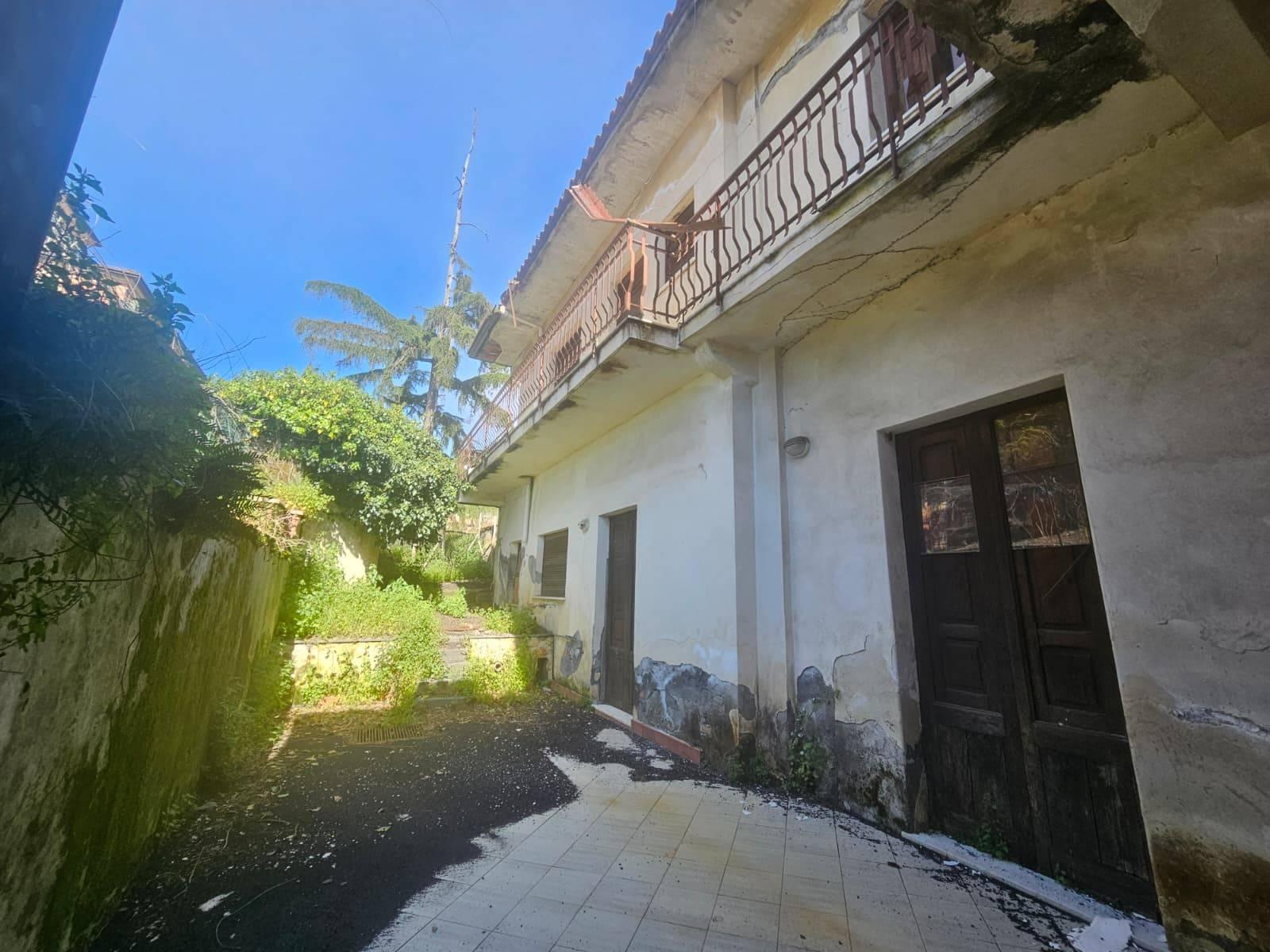 Casa indipendente in Via Libertà 9, Zafferana Etnea