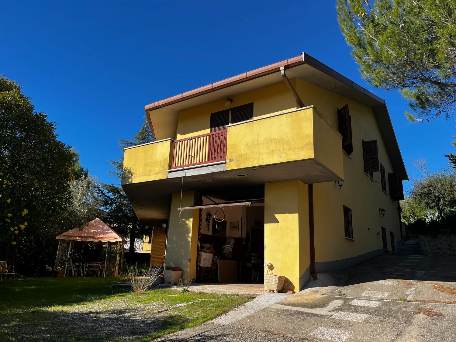 Villa in Via Paolo Bonomi, Calvi dell'Umbria