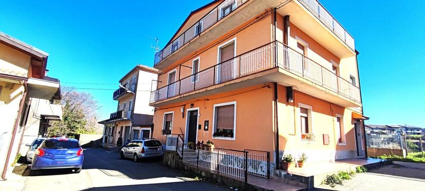 Appartamento in Via C. Battisti  42, Girifalco — foto 2 di 2