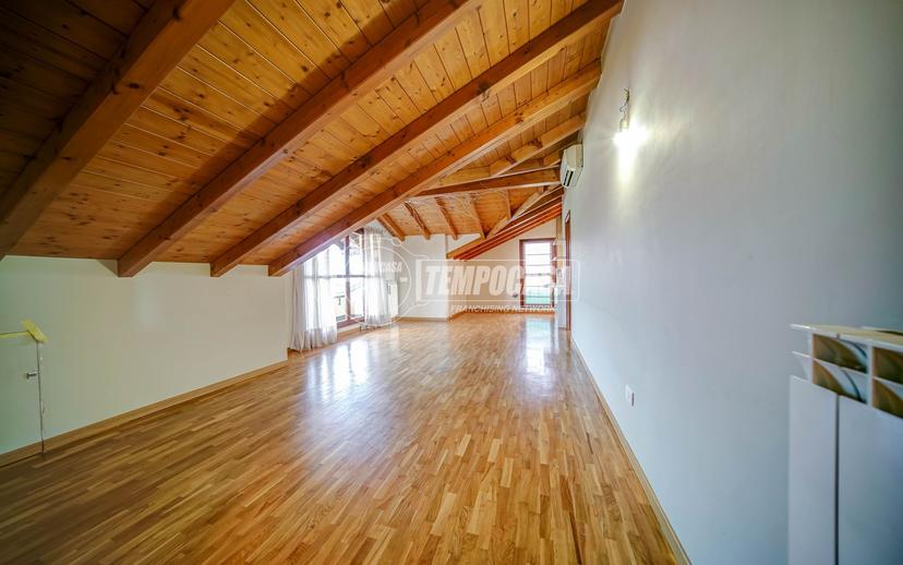 Trilocale in Via Caduti di Nassirya 4, Caronno Varesino — foto 3 di 5