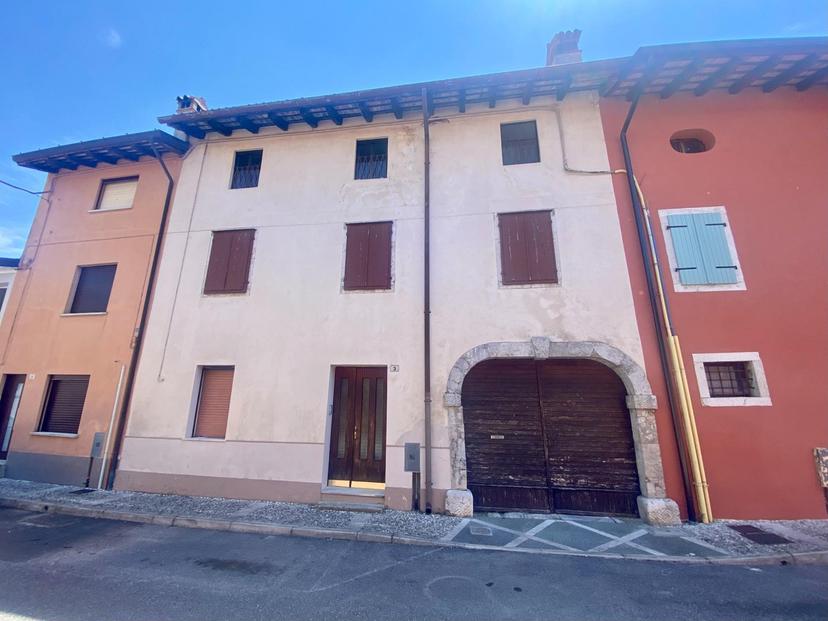 Terratetto plurifamiliare, Medea — foto 5 di 5